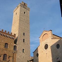 Pueblo medieval de San Gimignano en Toscana