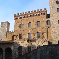 Mittelalterliches Dorf San Gimignano in der Toskana