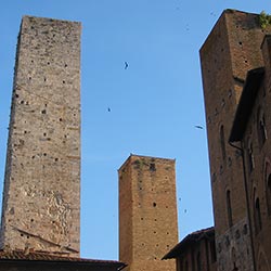 Mittelalterliches Dorf San Gimignano in der Toskana